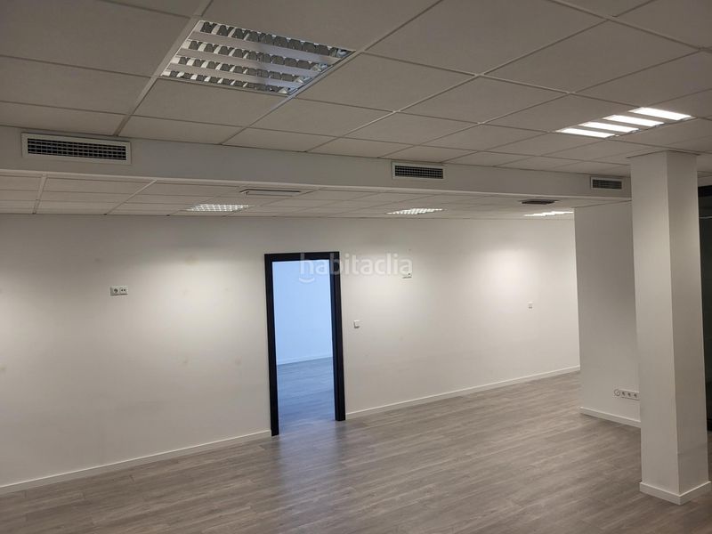 Foto 4c6cbb01-87d9-4399-9f7f-64d1cba9af9a. Alquiler local comercial bonito y amplio local en perfecto estado para comercio u oficinas en Alaquàs