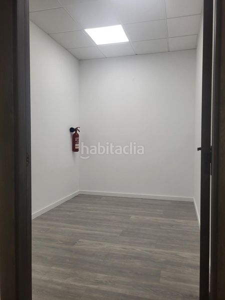 Foto 6835a0ed-48c4-4f65-991c-636e75c198d2. Alquiler local comercial bonito y amplio local en perfecto estado para comercio u oficinas en Alaquàs