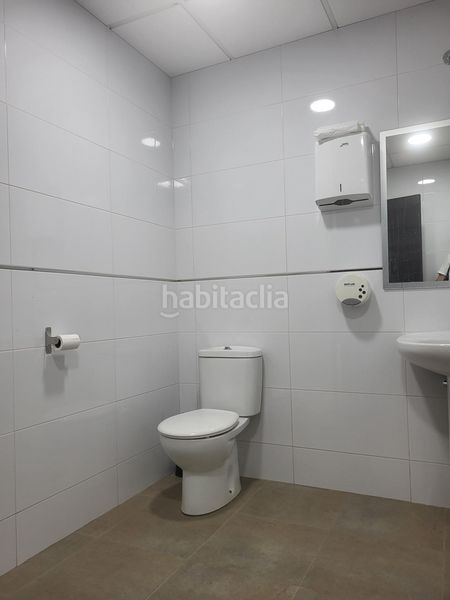 Foto 948d3b4f-3120-4c23-8c1d-6dcaf9b58b33. Alquiler local comercial bonito y amplio local en perfecto estado para comercio u oficinas en Alaquàs