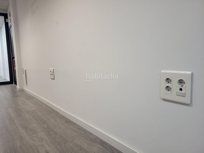 Foto a3ec98d1-da3d-4196-93f2-b16460e12e63. Alquiler local comercial bonito y amplio local en perfecto estado para comercio u oficinas en Alaquàs
