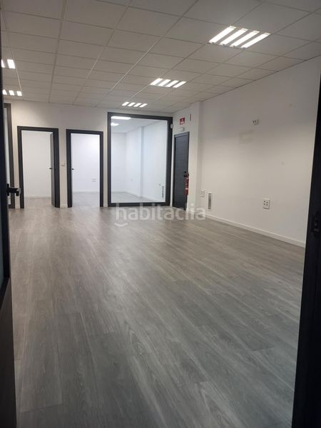 Foto ee81acd6-2afa-48ac-a72b-5f7c75e81a63. Alquiler local comercial bonito y amplio local en perfecto estado para comercio u oficinas en Alaquàs