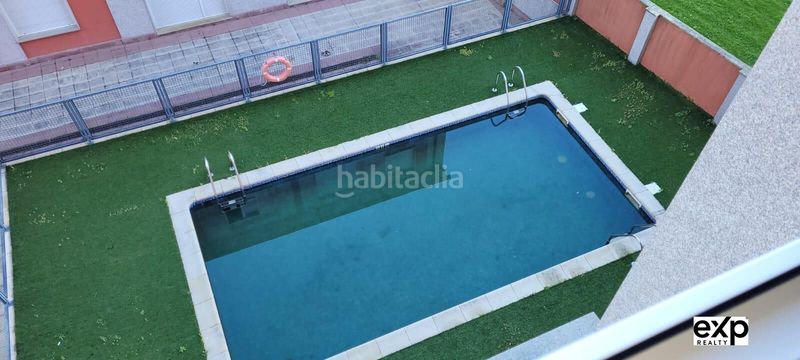 Foto 8c8e56cb-014c-4946-abe5-66f72419408e. Pis amb calefacció aparcament piscina a Foz