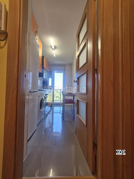 Foto f5e5aaac-b0fa-4a9b-b0d1-5e5425df5a69. Pis amb calefacció aparcament piscina a Foz
