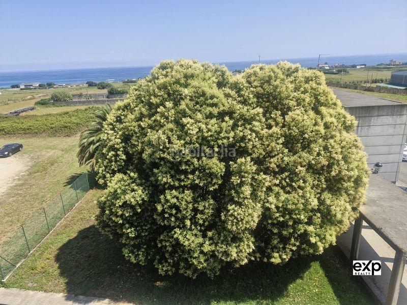 Foto fc37342b-eaf4-46f4-a8be-7d15db813b03. Pis amb calefacció aparcament piscina a Foz