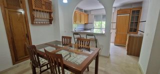 Location Appartement  Lictores. Luminoso piso con garaje y placas solares  junto a la estación s