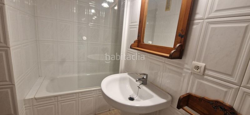 Foto 41ba015a-4035-46a2-a87a-74dcd7afd000. Alquiler piso luminoso piso con garaje y placas solares junto a la estación santa justa en Sevilla