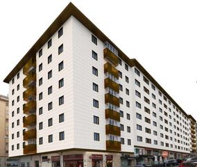Flat in Calle de las maestras/maistren kalea 10. Una casa para hacerla tuya, en el centro de la vida de burlada