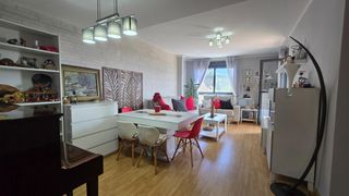 Etagenwohnung  Calle de sant vicent ferrer. Piso con vistas despejadas, garaje, trastero y piscina cubierta