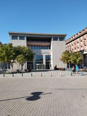 Miete Autoparkplatz  Paseo paseo colón. Alquiler de plaza de garaje privada xl en plaza mayor, leganés c