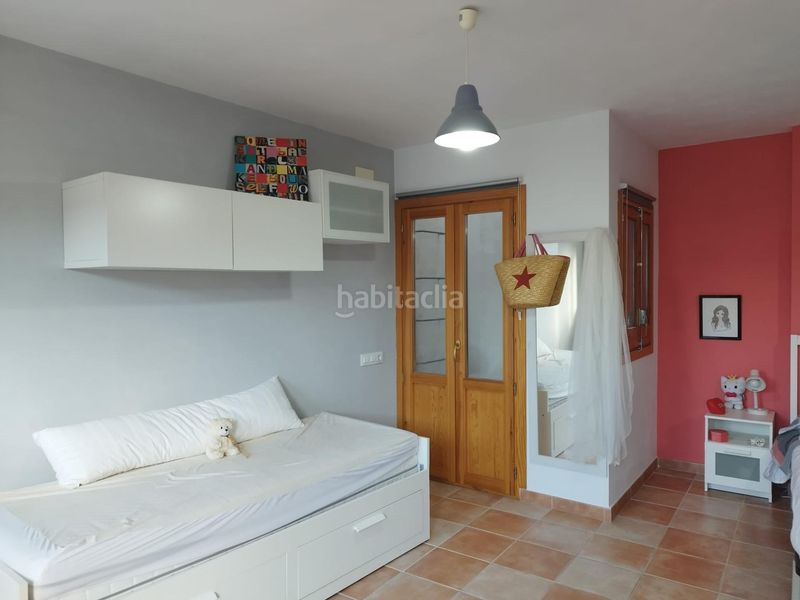 Foto 615f48f4-f79b-40d6-9389-d7f1f5164979. Casa amb aparcament a Benifallet