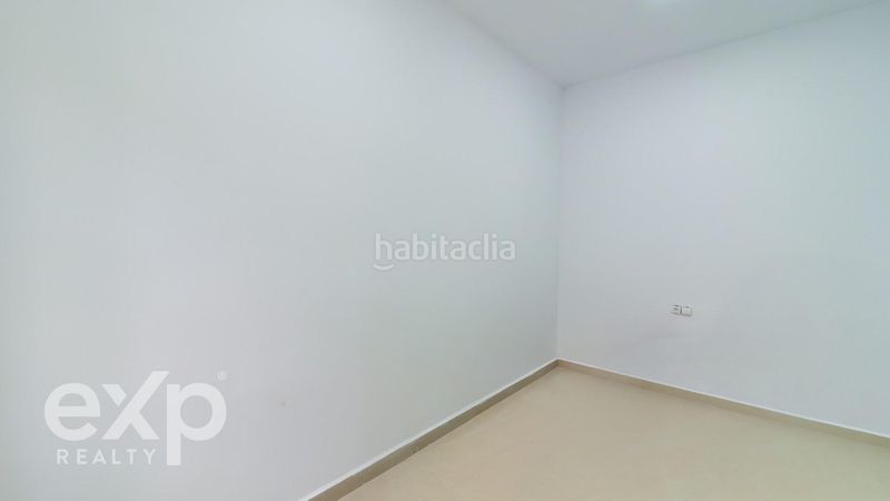 Foto ae5a9c50-a573-4669-984c-ff223813a9e6. Casa amb aparcament a Algemesí