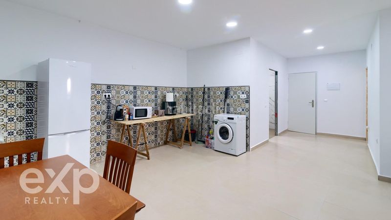 Foto ae8e9a1d-432a-4c47-a31d-e1d52c798d43. Casa amb aparcament a Algemesí