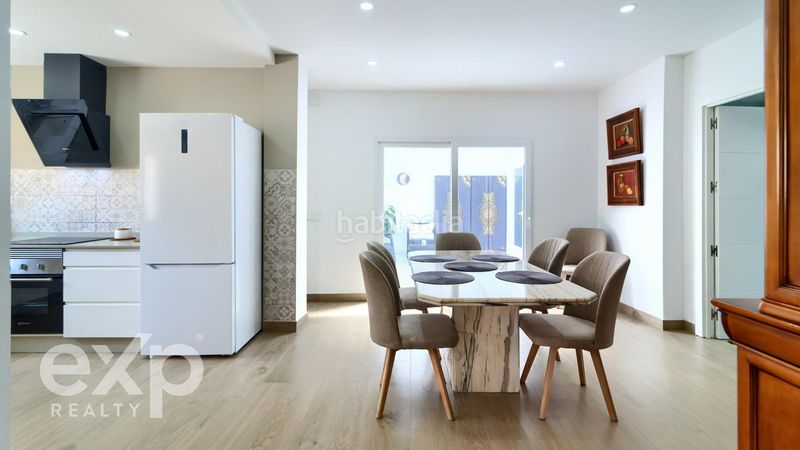 Foto d9aaa621-fe0e-4195-9af9-dea493e3eedf. Casa amb aparcament a Algemesí