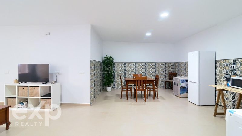 Foto f893969c-f18f-473d-ad15-1b52d80280de. Casa amb aparcament a Algemesí
