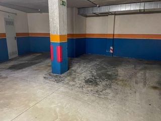 Aparcament cotxe a Calle de Fuertes Acevedo 3