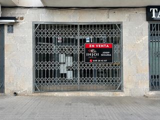 Geschäftsraum in Carrer de sebastià juan arbó 70. Local comercial en zona nueva