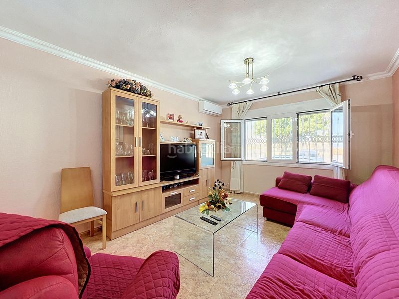 Foto 4ac0cc3b-3431-4e00-985b-e947383ada86. Casa adossada amb aparcament a puebla de Vícar Vícar