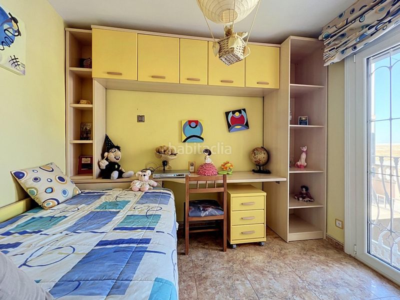Foto acdd9e0a-e9fe-4554-9499-7f4180c4d37e. Casa adossada amb aparcament a puebla de Vícar Vícar