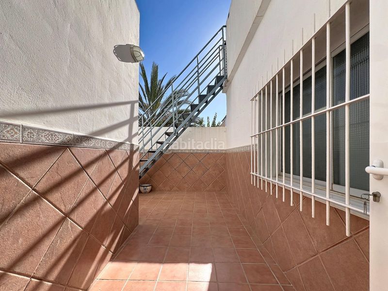 Foto d00ba537-812d-4367-9612-b821ee35d569. Casa adossada amb aparcament a puebla de Vícar Vícar