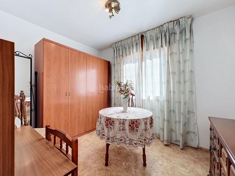 Foto dd00d7b8-1fba-45fe-9c2b-d55f80ccc5f4. Casa adossada amb aparcament a puebla de Vícar Vícar