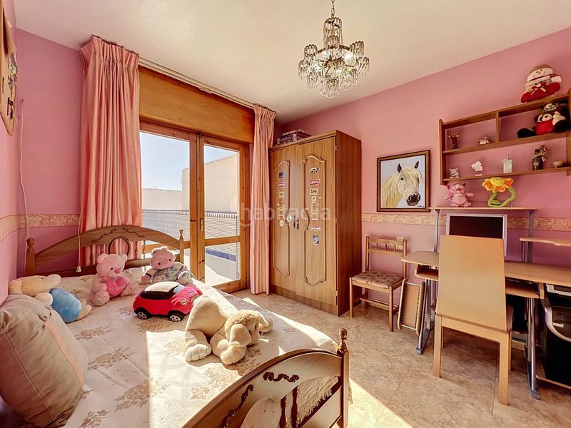 Foto ed974e8b-7dab-4b64-a972-1dae93d32279. Casa adossada amb aparcament a puebla de Vícar Vícar