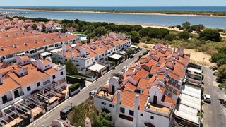Reihenhaus in El Rompido. Adosado junto al mar