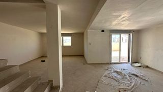 Casa bifamiliare  Calle del río beiro. Tu nuevo estilo de vida diseño, amplitud y el privilegio de eleg