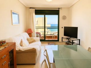 Duplex  Avenida puerto rico. Ático dúplex con vistas frontales al mar y amplio solárium en gu