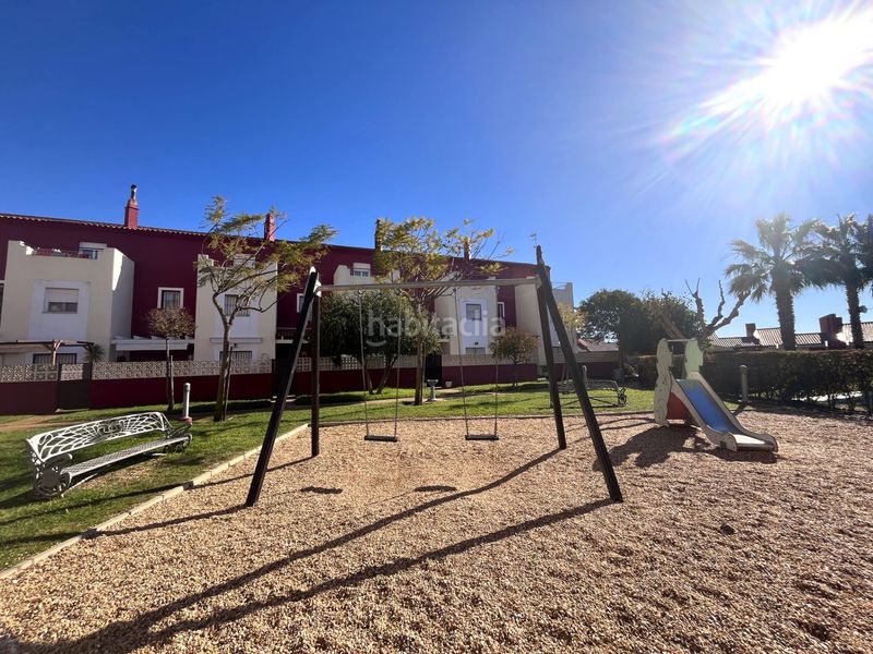 Foto c94898df-dacf-43b2-a58d-0a439c213fbd. Casa adossada amb aparcament piscina a Ayamonte ciudad Ayamonte
