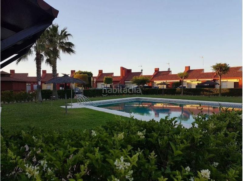 Foto e6434279-cb59-4ff4-b338-b95b8c5773df. Casa adossada amb aparcament piscina a Ayamonte ciudad Ayamonte