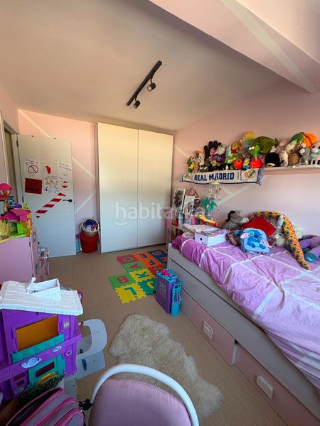 Foto c1a79b31-7a60-4af0-b736-f35a07b88709. Casa adossada amb aparcament a El Guijo-Colonia España Galapagar