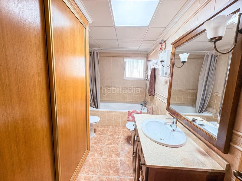 Foto 129265fa-b257-4390-a353-f30edc77102c. Casa adossada amb calefacció aparcament a Benejúzar