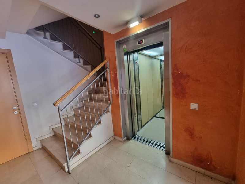 Foto 4d703c44-ab7d-485f-89e5-44fa706931af. Aparcament cotxe a Centre Reus