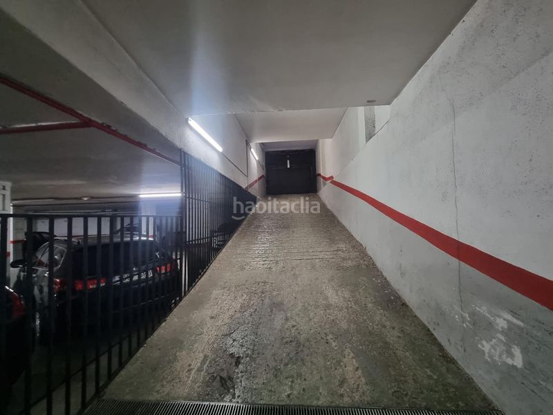 Foto 704ced97-8bc6-4b14-8cf4-a825395d17e8. Aparcament cotxe a Centre Reus