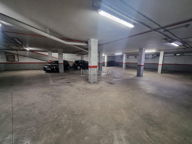 Foto a63f8fb2-a618-45b8-b689-1eccbc8ea160. Aparcament cotxe a Centre Reus