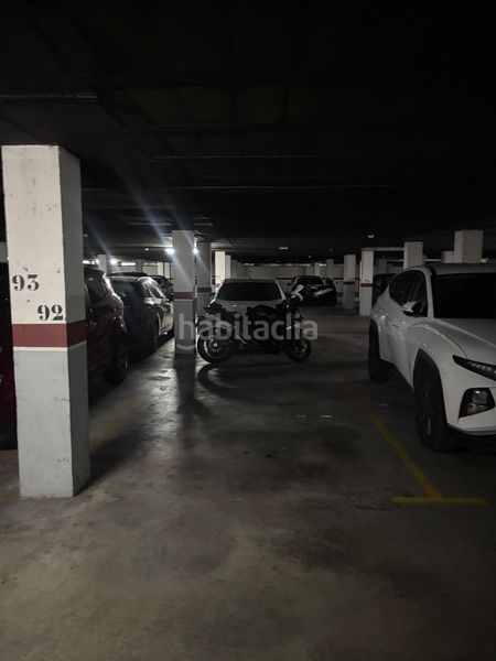 Foto 7911bd36-bc93-48b5-adac-792f1e6e013c. Aparcament cotxe a Centre Reus