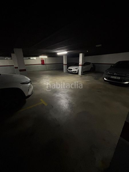 Foto cbf8156c-0230-4658-90da-a98733a3f825. Aparcament cotxe a Centre Reus