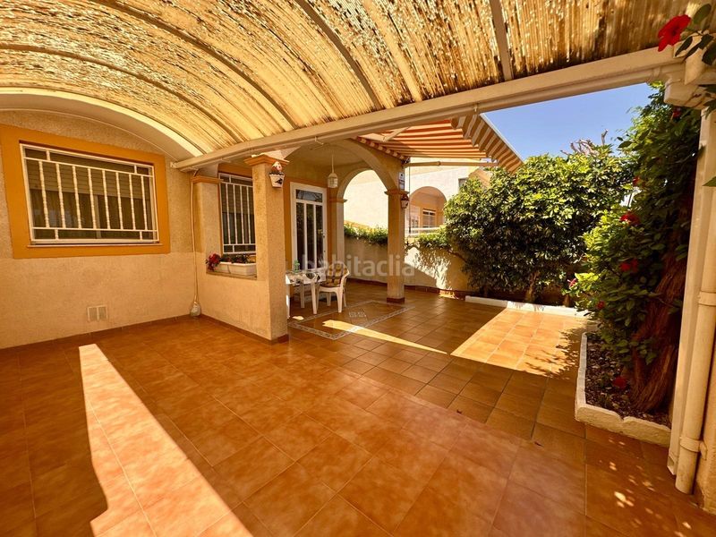 Foto a6af08ba-39d2-461c-9f33-b4a6639f6a13. Casa amb aparcament a Centro Alcázares (Los)