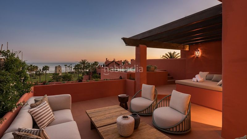 Foto 77778ac1-a63d-44e4-9877-296b1fa1224c. Dúplex amb calefacció aparcament piscina a Guadalmansa Estepona