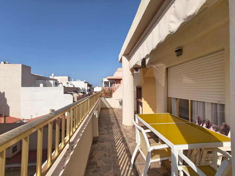 Foto e40b1b37-aca2-42bb-a45b-ba78a6c393a0. Àtic amb calefacció aparcament a Zona Playa del Cura Torrevieja