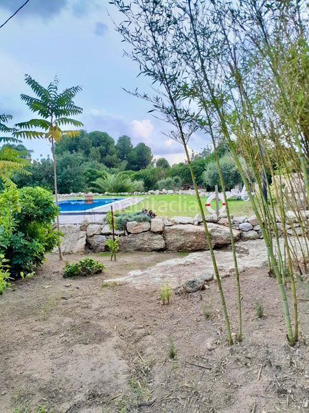 Foto b55c01e2-ab51-4e1f-bb5a-77bb49e2ab89. Casa amb aparcament piscina a Valls