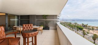 Apartment  Calle puerta del pacífico. Lujo y lifestyle frente al mar en málaga capital