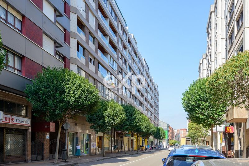 Foto c7c21d8d-42ab-4198-8bf8-e76770d37d09. Pis a avenida de portugal 52 a Laviada Gijón