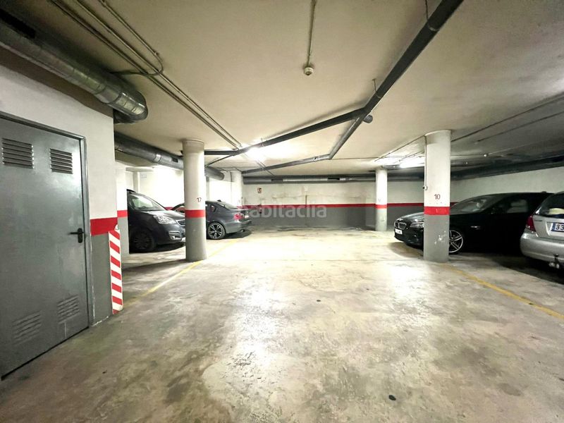 Foto dfb45837-70c4-4dc6-874a-ad17a07b5302. Aparcament cotxe a Casc Antic Amposta