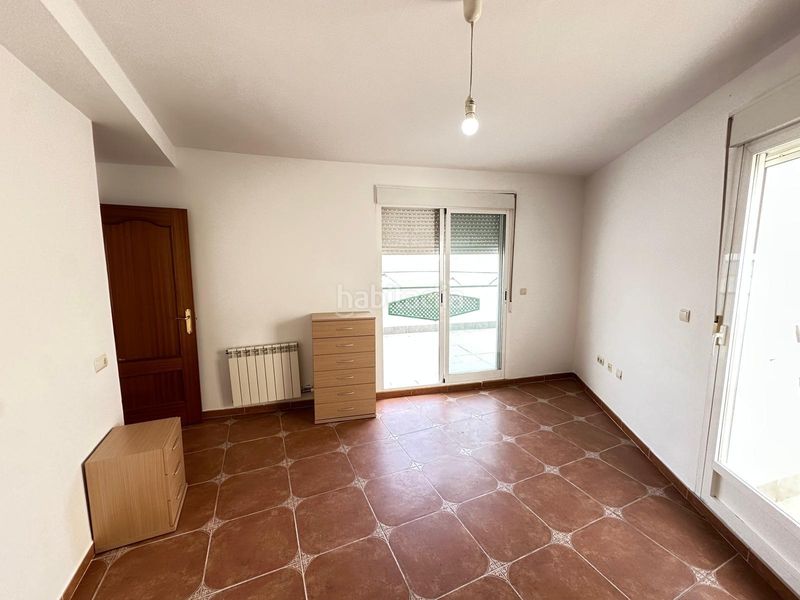 Foto ef0a7d33-85c9-4105-831e-2471886655e8. Pis amb aparcament a Barrio de la Vega Monachil