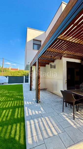 Foto 5b8e60b4-babb-41fc-932c-736fd965046b. Casa aparellada amb calefacció piscina a Altafulla