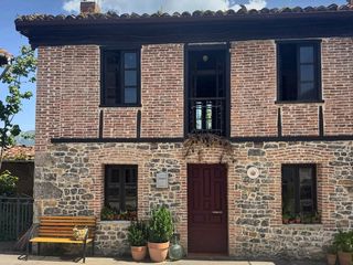 Casa  Lugar 33986 10. Casona de piedra restaurada en grandiella laviana, con terraza,