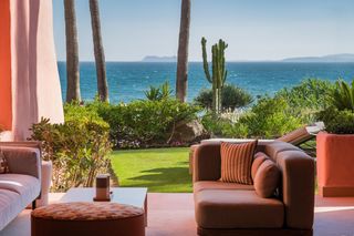 Apartament a Guadalmansa. Apartamento de lujo en primera línea de playa en venta en cabo b