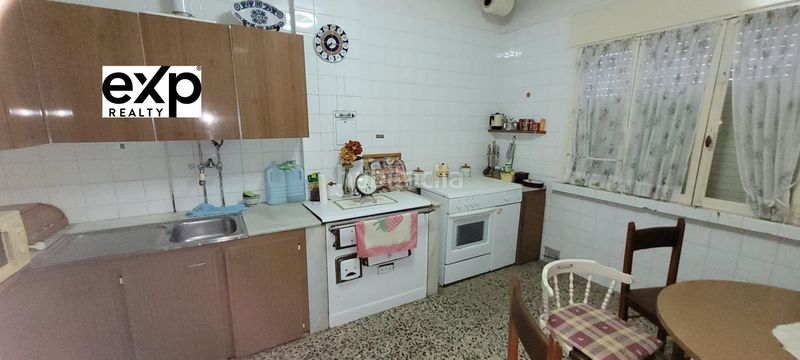 Foto 64cd34b1-4546-4dd0-b862-fa53a51ea68e. Piso amplio apartamento con gran terraza, garaje y finca privada junto al río xunco sargadelos lugo en Cervo