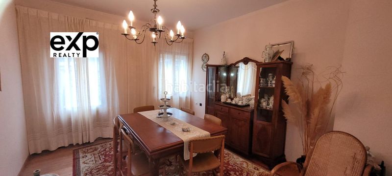 Foto 8a4e04a3-f5f9-4d1e-9622-486cc815679f. Piso amplio apartamento con gran terraza, garaje y finca privada junto al río xunco sargadelos lugo en Cervo